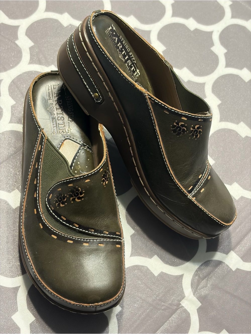 Spring Step Olive Green Leather Mules Clogs